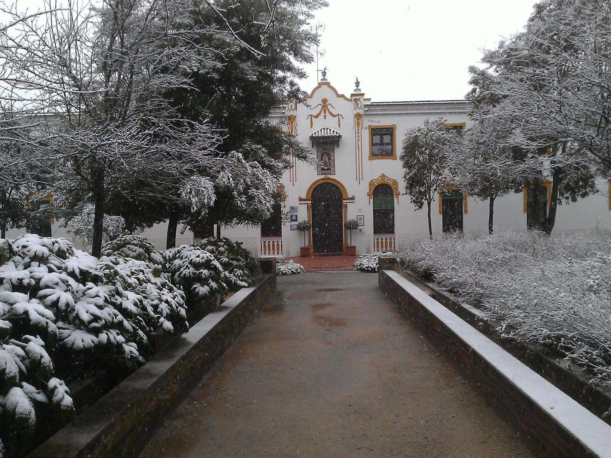 Hotel Balneario El Raposo Puebla de Sancho Pérez Exterior foto